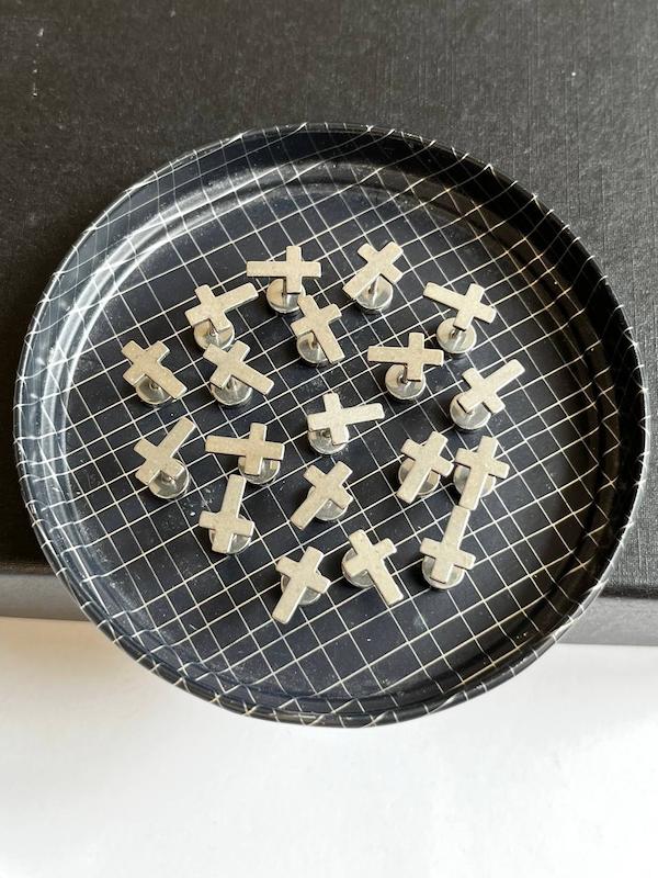 پیرسینگ پیچی صلیب