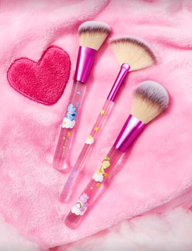 ست براش سه عددی صورت با کیف طلقی خرس مهربون شین(شی ان) SHEIN X Care Bears Face Brush Set 3 Pc