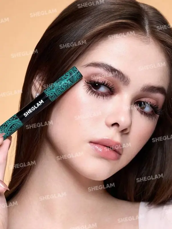 ریمل مشکی دوسر ضدآب شیگلم مدل All-In-One رنگ مشکی | SHEGLAM Volume & Length Mascara