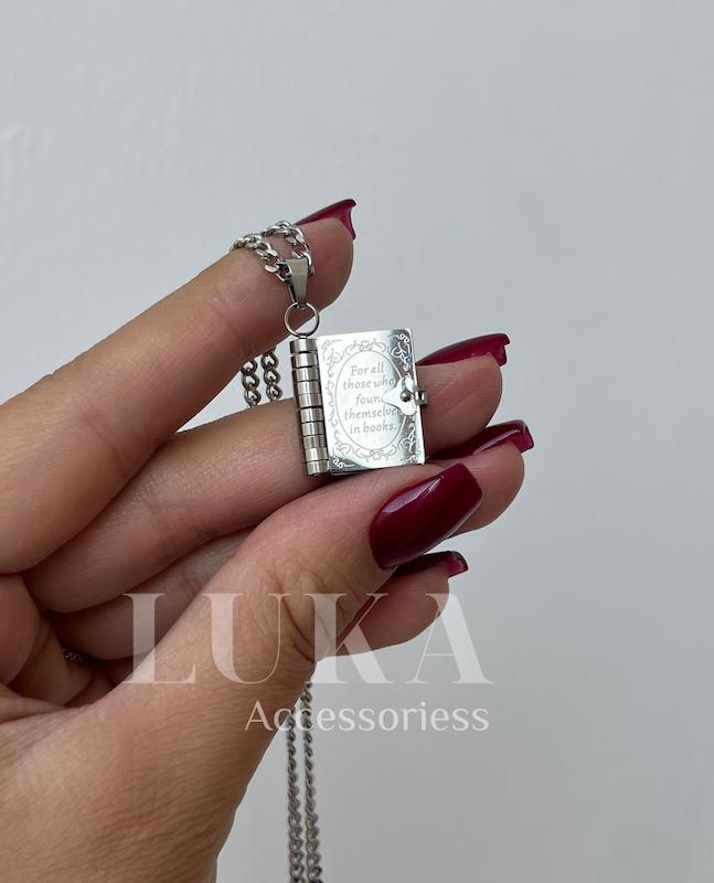 جاسوییچی دفترچه خاطرات نقره ای