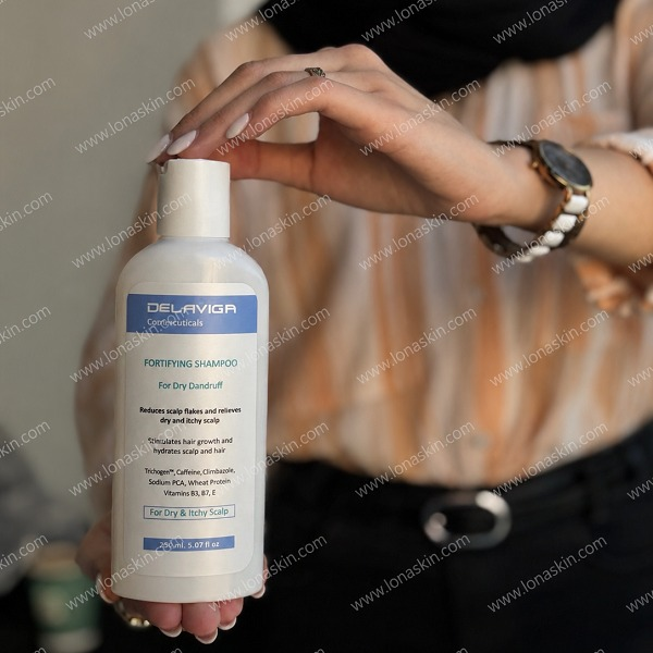 شامپو تقویت کننده مو دارای شوره خشک دلاویگا Fortifying Shampoo For Dry Dandruff