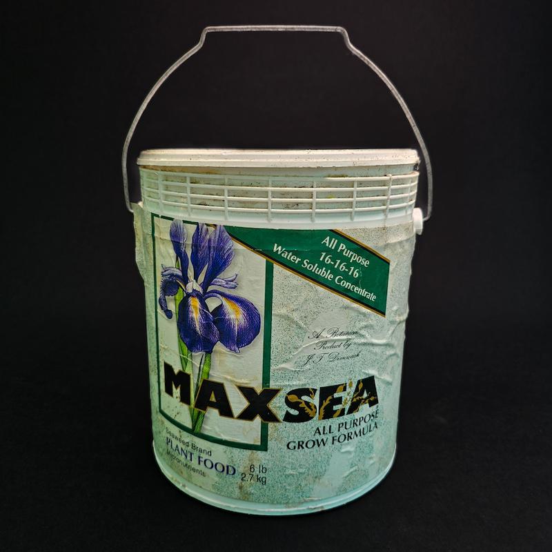 کود مخصوص گیاهان حشره خوار مکسی