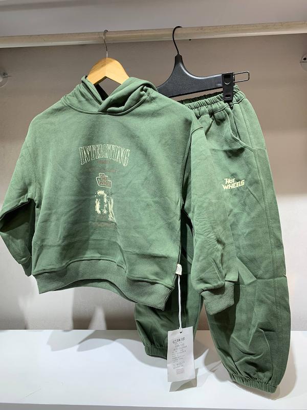 هودی و شلوار پسرونه