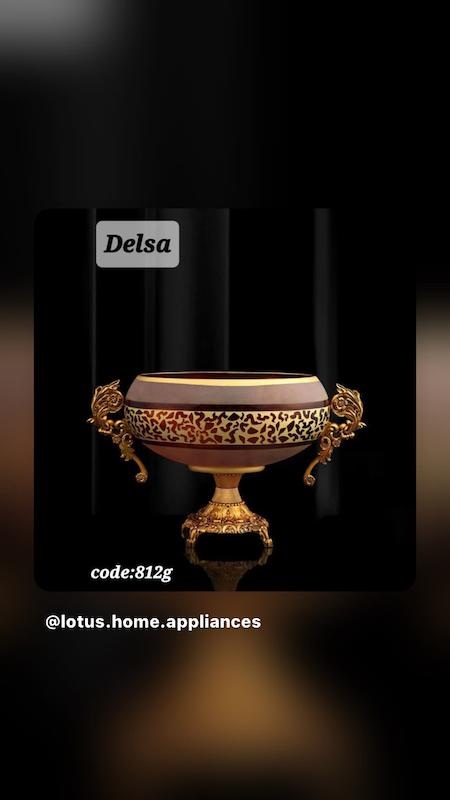 ✨ ویژگی‌های محصول  • برند: Eriko (اریکو)  • مدل: دلسا  • کد محصول: 812G  • نوع: کشکول دکوری و کاربردی  • رنگ بدنه: زرشکی مات  • پوشش: سندبلاست شکیل و خاص  • کاربرد: سرو آجیل، تنقلات، شیرینی، شکلات و دسر  • مناسب: میز پذیرایی، کنسول، ویترین، جهیزیه  • بسته‌بندی: مقاوم و مناسب هدیه