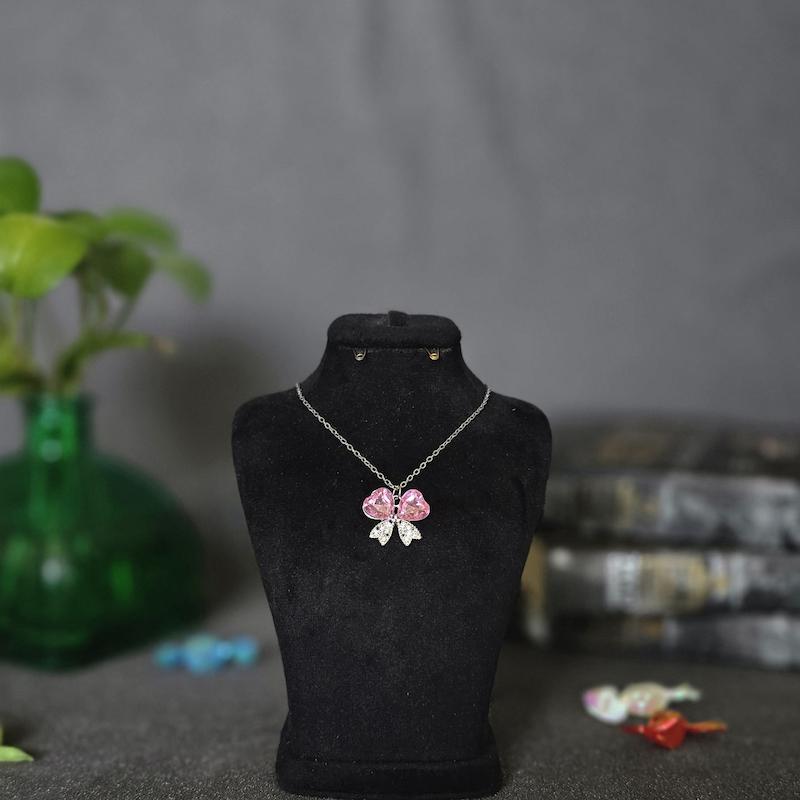 گردنبند پاپیون صورتی