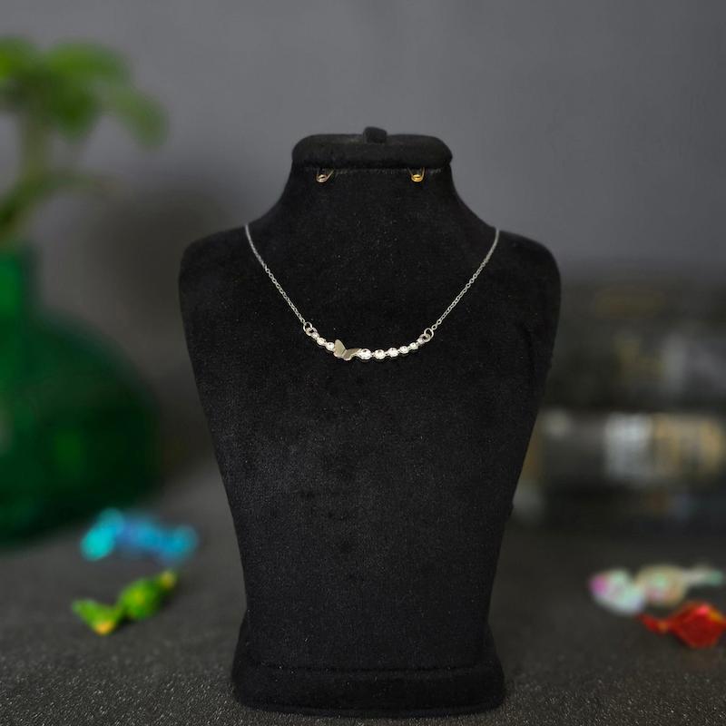 گردنبند پروانه