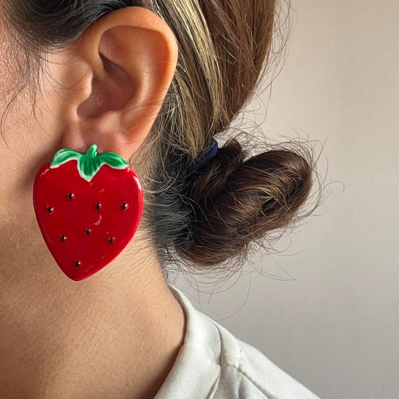 گوشواره توت فرنگی سرامیکی زارا 