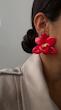 گوشواره گل قرمز کاغذی