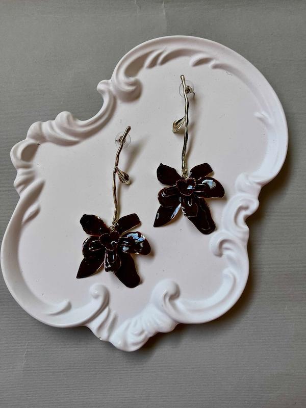 گوشواره گل زرشکی شاخه بلند