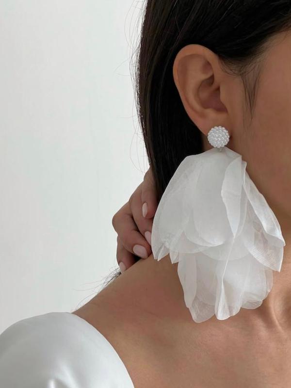 گوشواره پارچه ای سفید