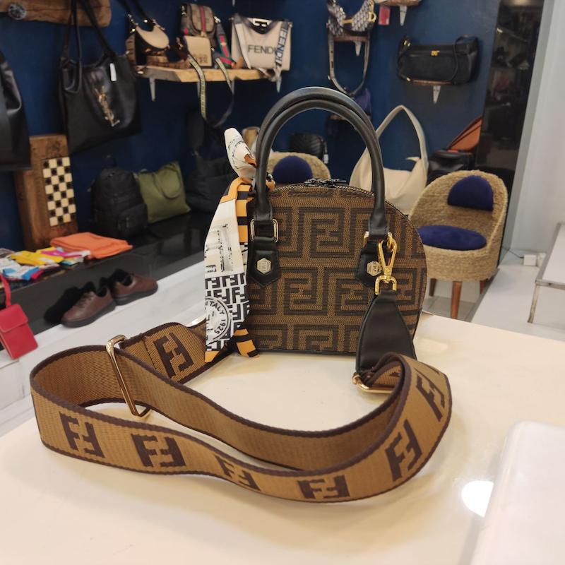 فندی وارداتی  