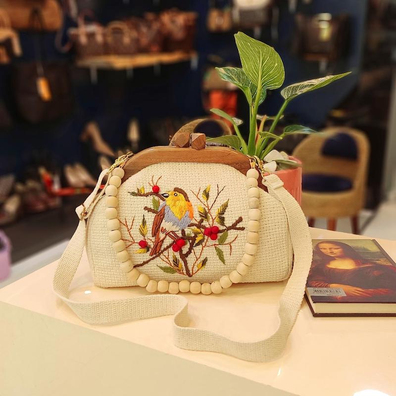 کیف دست دوز طرح پرنده