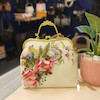 کار دست دوزی شده باغ و پرنده