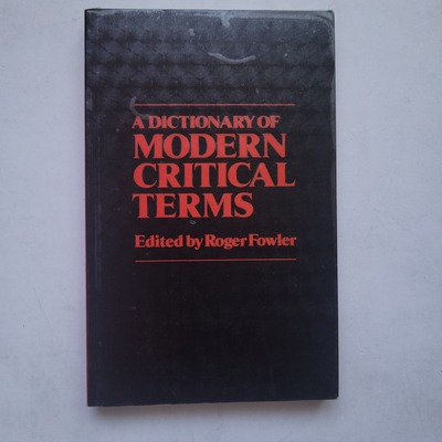 کتاب modern critical terms