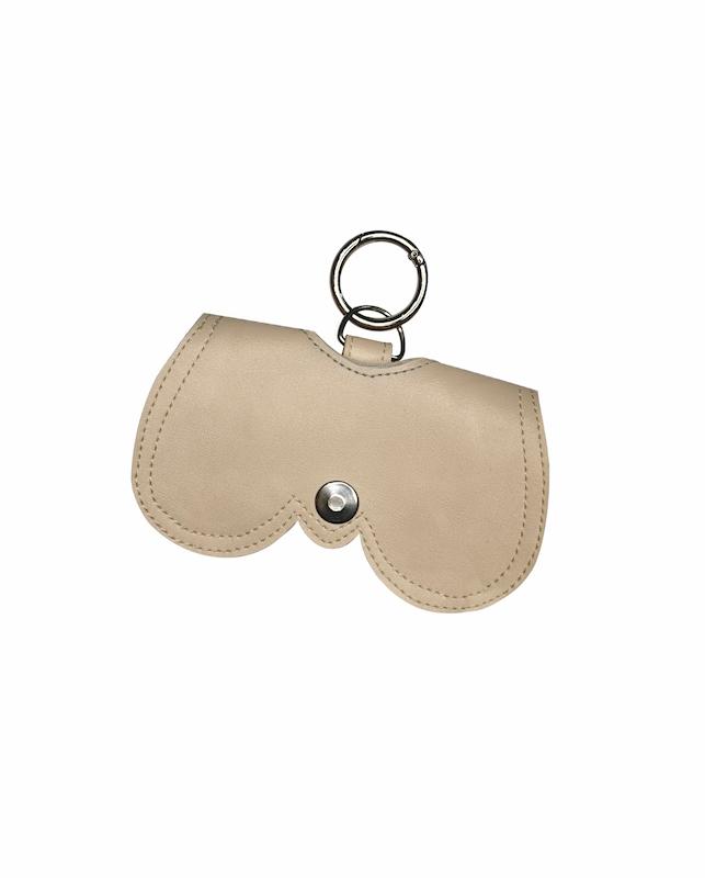 کاور عینک آویزی کرم