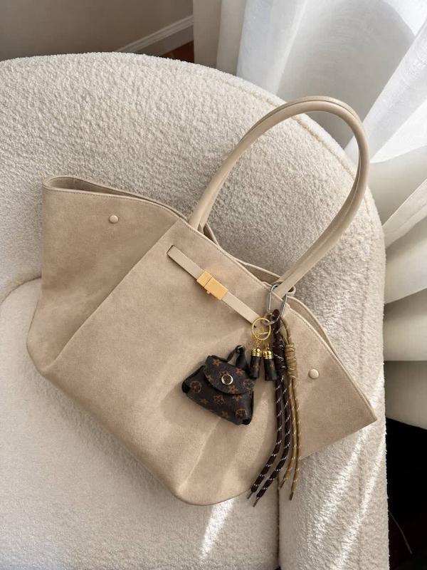 چارم بگ کیف قهوه ای