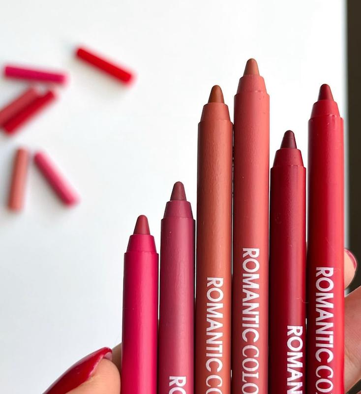 مداد شمعی لب