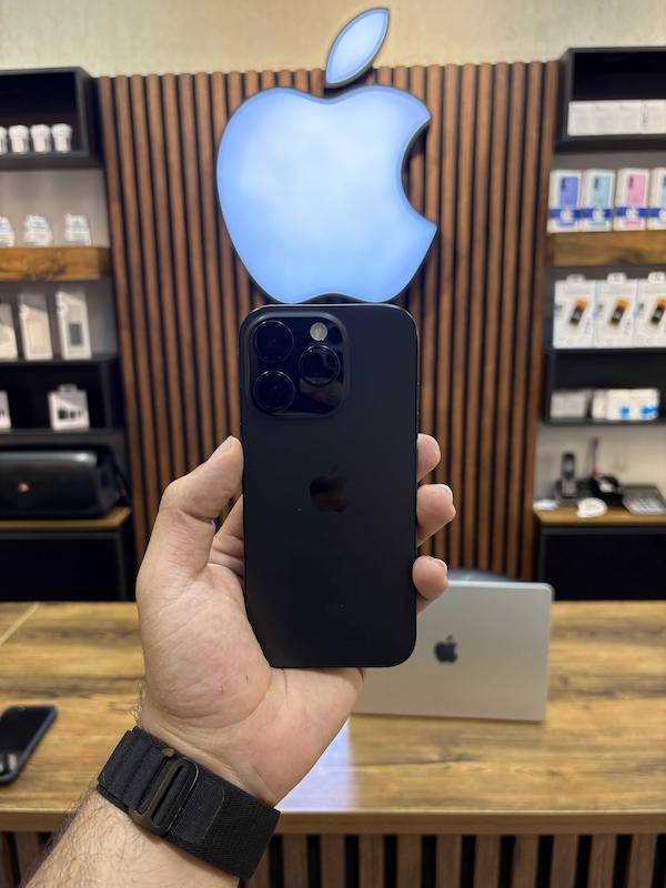 گوشی موبایل اپل مدل iphone 16 pro ظرفیت 256 پارت نامبر zaa