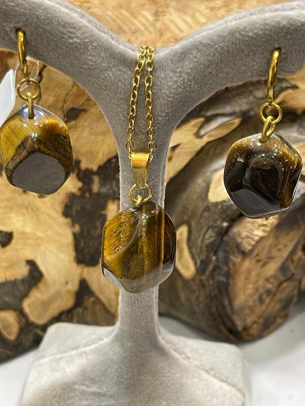 ست گوشواره و گردنبند سنگ چشم ببر