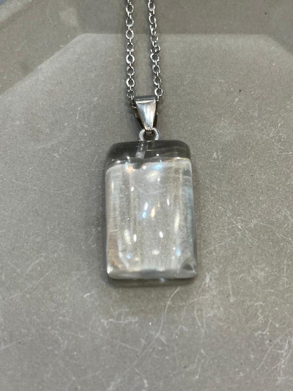 گردنبند سنگ کوارتز یا در نجف