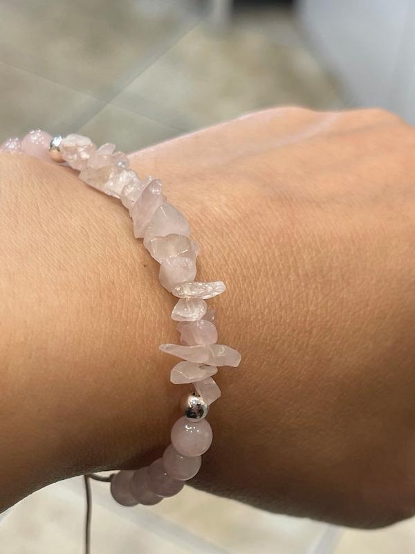 دستبند سنگ‌ رز کوارتز