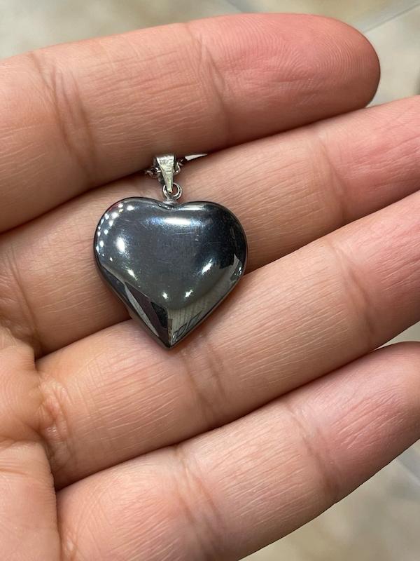 گردنبند سنگ حدید طرح قلب