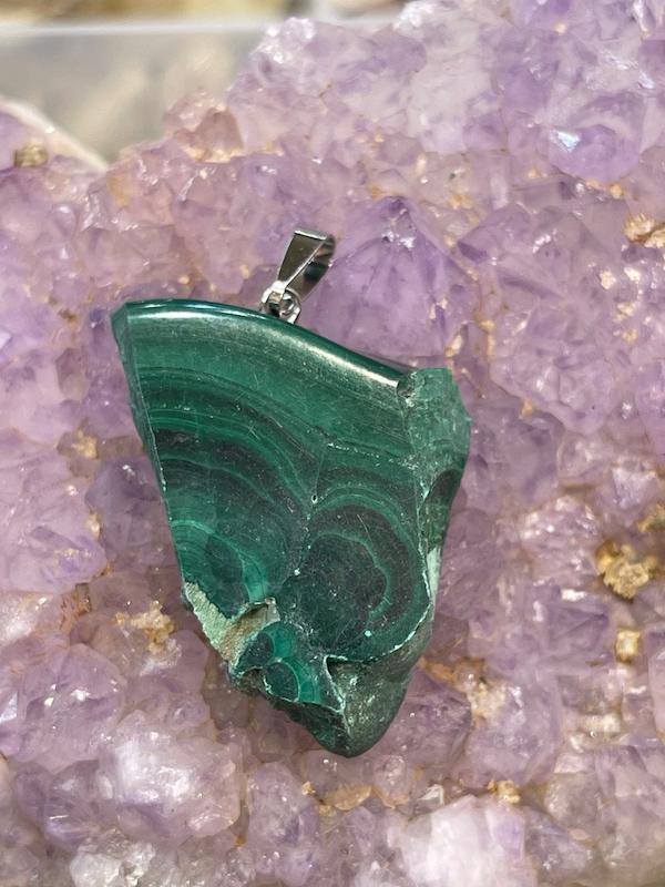 گردنبند سنگ راف مالاکیت کنگو