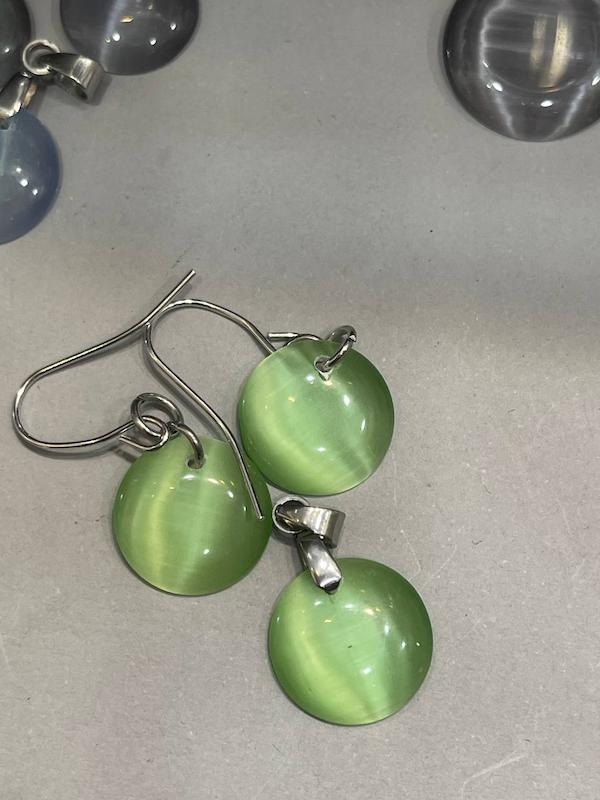 ست گردنبند و گوشواره چشم گربه