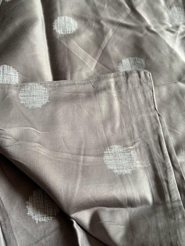 روبالشتی وارداتی_نخی