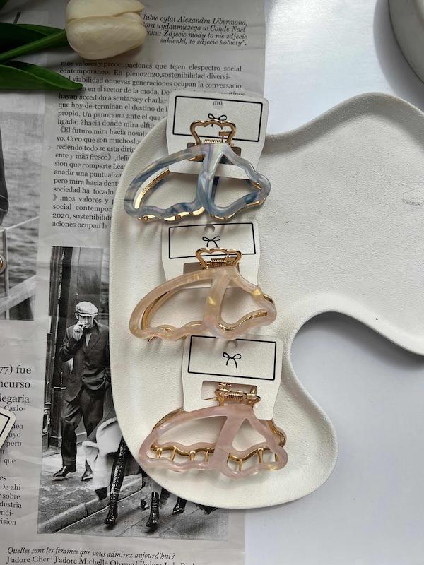 کلیپس روزانه پروانه