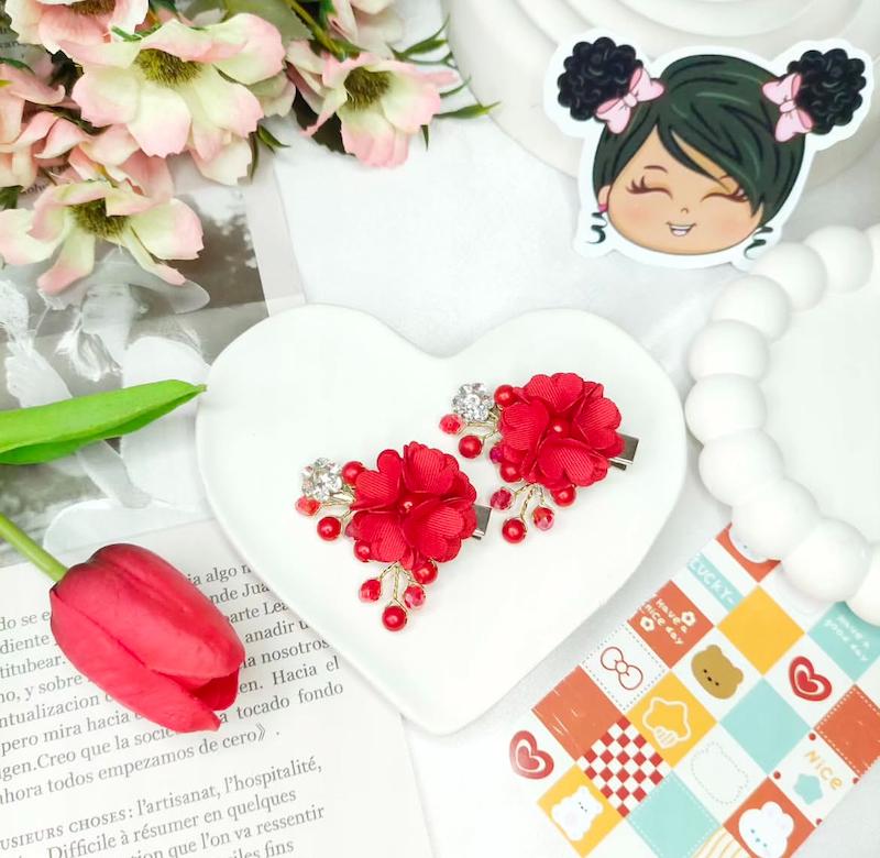 گیره انبری گل قرمز 