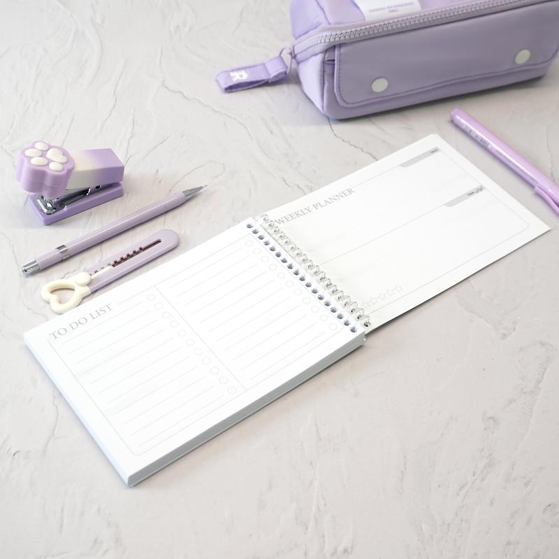پلنر یکساله‌ی Weekly طرح کتابچه‌ی تلاش
