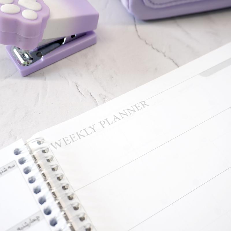 پلنر یکساله‌ی Weekly طرح کتابچه‌ی تلاش