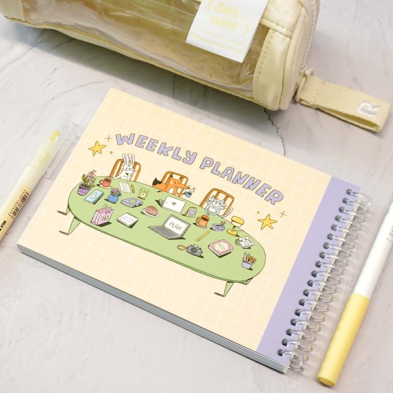 پلنر یکساله‌ی Weekly طرح میز فکر و خیال 