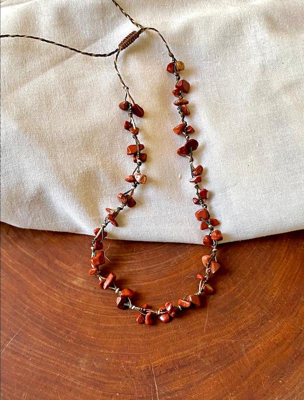 گردنبند و‌ چوکر سنگ جاسپر سرخ