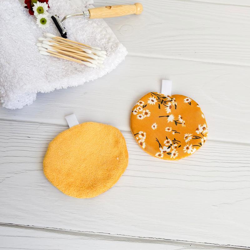 پد آرایش پاک کن حوله‌ای