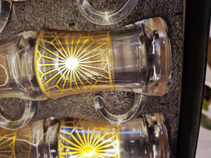 فنجان و نعلبکی طلا وارداتی (پنجره)