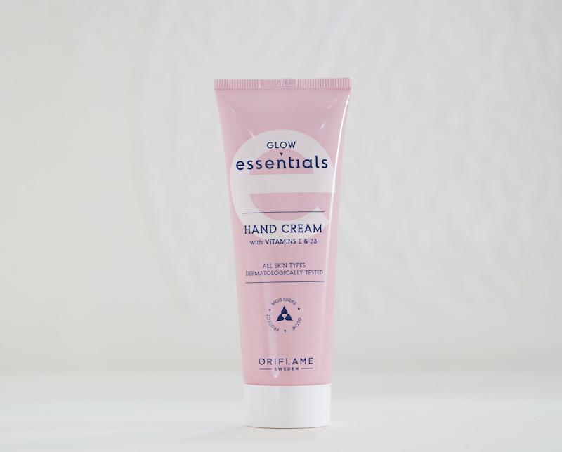 کرم دست اسنشیالز