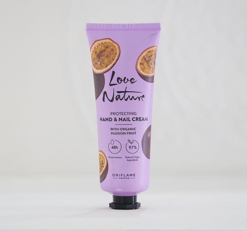 کرم دست و ناخن(تقویت کننده و سفت کننده ناخن های شکننده)