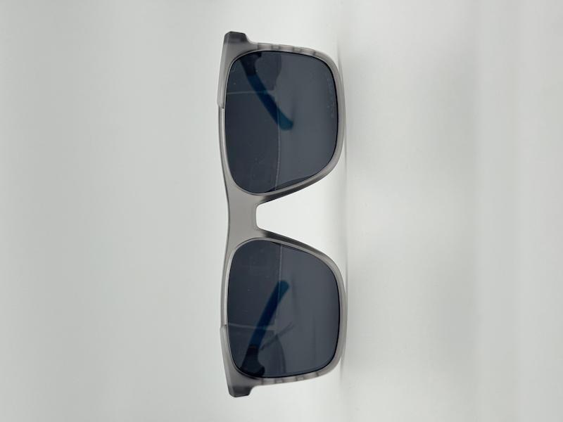 عینک آفتابی OAKLEY مدل WG83103