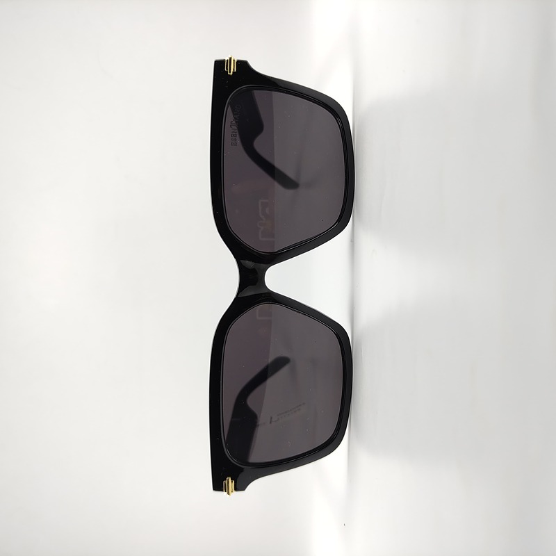 عینک آفتابی ESENTIANO مدل W9017
