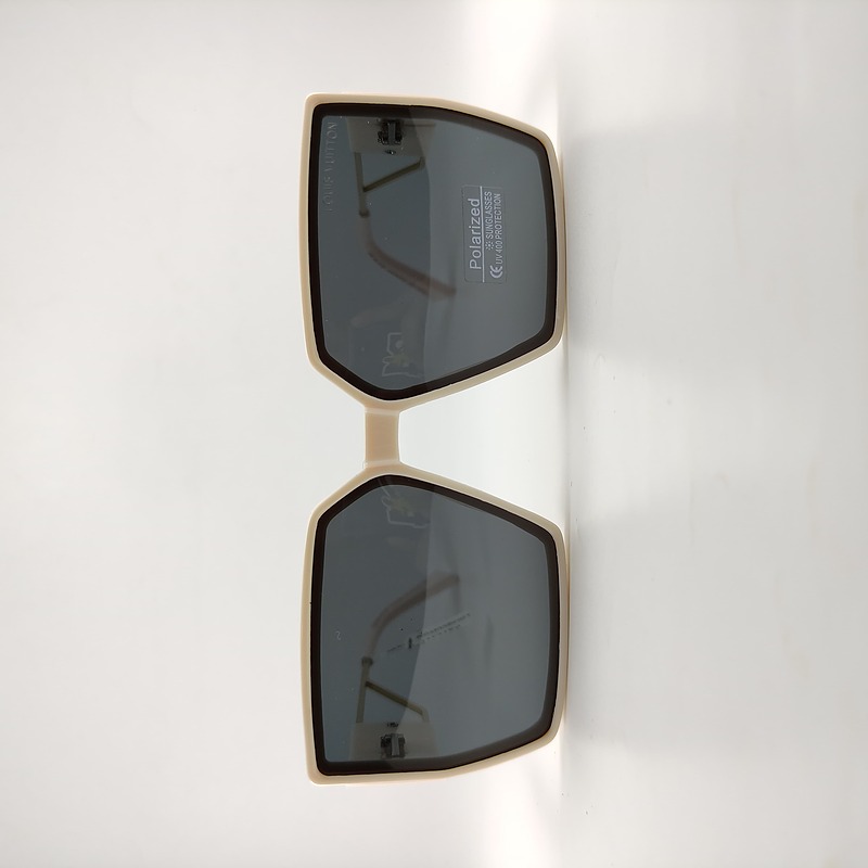 عینک آفتابی زنانه LOUIS VOUITTON مدل D22509