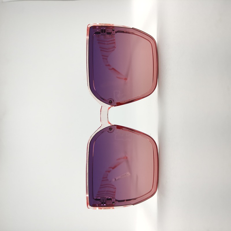 عینک آفتابی زنانه GUCCI مدل DS22752