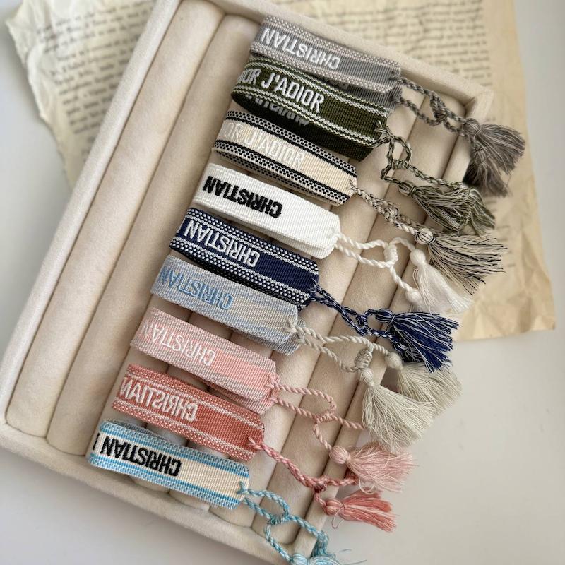 دستبند دیور