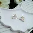 گوشواره میخی نگین‌دار طرح گل