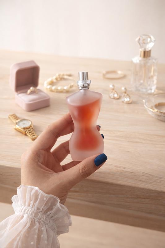 عطر ادکلن مینی ژان پل گوتیه کلاسیک زنانه(سوپر اسمارت) | Jean Paul Gaultier Classique (Super Smart) حجم 25 میل(شرکتی