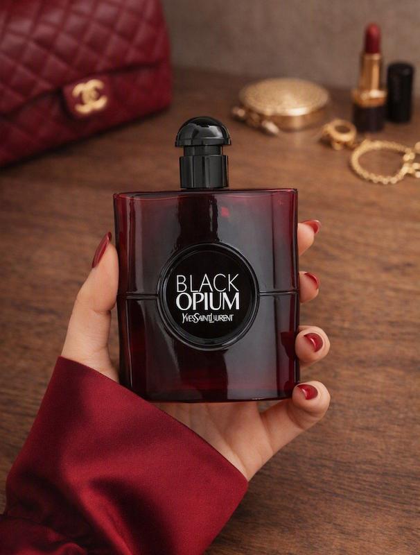 ادکلن بلک اوپیوم اور رد | YSL Black Opium Over Red