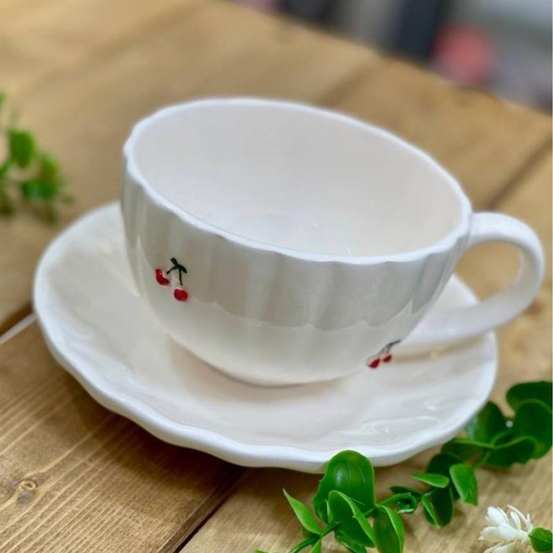 فنجان و نعلبکی سرامیکی مدل آلبالو