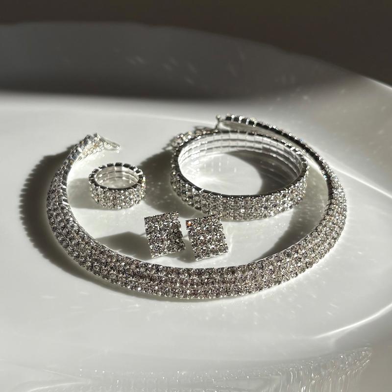 ست طوق ۳ لاین(۴تیکه)