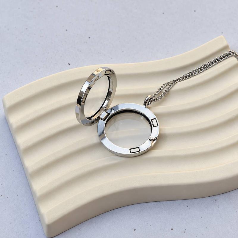 لاکت شیشه ای نقره ای